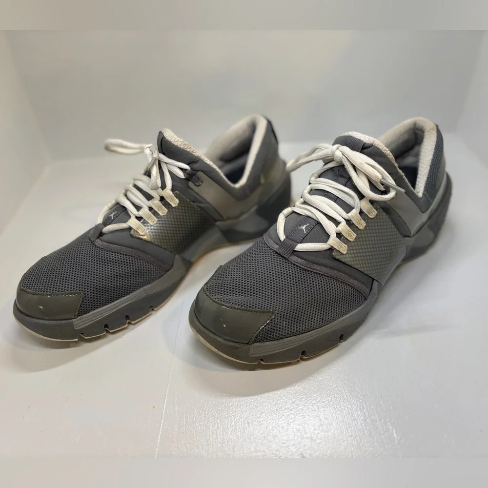 Nike Air Jordan Alpha Trunner Men’s Size 11 Gray White Training Sneakers Gym Cro